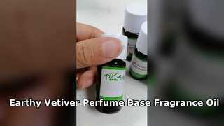 Vetiveröl-Parfüm mit erdig-holziger Basis